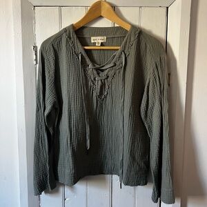 Cloth & Stone Lace Front Top